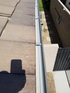 gutter cleaning in Palm Springs, California